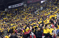 ‘서울찬가’ 울려퍼진 LG의 10년 대계, 31년 묵은 ‘부산갈매기’가 벤치마킹 해야[장강훈의 액션피치]