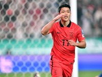 [포토]'오늘도 제 세리머니는' 황희찬