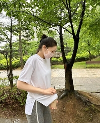 ‘전진♥’ 류이서 “천국에서 저희 지켜봐 주세요”…시부 故 찰리박에 짧은 편지