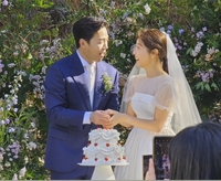 ‘이동하♥’ 소진, 추운 날씨에도 짧은 웨딩드레스 눈길…“세상에서 제일 예쁜 언니”