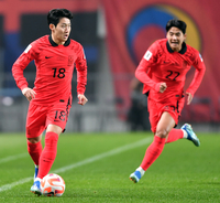 전문 키커가 손흥민과 이강인…세트피스로 연이어 득점, 클린스만호 최대 ‘무기’이자 ‘비기’로