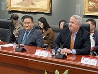 [포토]국민의힘 인요한 혁신위원장 ‘카이스트에서 R&D예산 간담회’ 민주 이상민 의원 초청