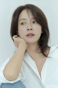 ‘새 출발’ 송지효, 소속사 이적하고 되찾은 미소...청순함에 성숙미까지 더해져 빛나는 비주얼