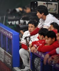 감독 경질→원클럽맨 강제 이적→단장 좌천...SSG 26일의 ‘혼돈’, 수습은 어떻게 [SS포커스]