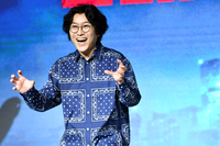 ‘꽈추형’ 홍성우, 갑질 논란에 입장 밝혔다…변호인 측 “학대·폭행·강제 추행 절대 없었다”