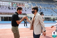 ‘악연’ 속 순위만 바뀐 2년 연속 준PO 맞대결…경남 VS 부천, 외나무다리 ‘정면충돌’