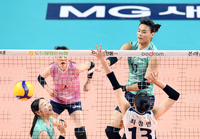 [포토]속공 성공하는 GS칼텍스 문지윤