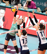 [포토]힘차게 공격하는 GS칼텍스 강소휘