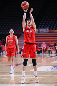 진안-이소희 44점 합작+안혜지 결정적인 스틸, BNK 삼성생명 꺾고 3연패 탈출[SS현장]