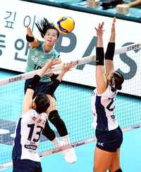 [포토]GS칼텍스 유서연의 공격