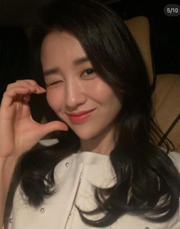 박하선, ♥류수영 트로피 들고 잔망가득 인증샷 “그렇게 대본 보더니 축하한다요”