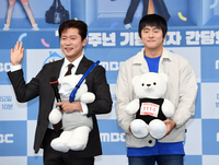 [포토]김대호 아나운서-기안84, 환한 미소로