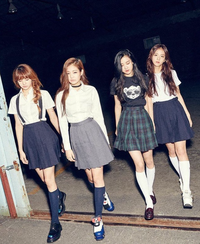 블랙핑크, YG와 그룹활동 재계약…“개별활동 계약은 아직”[공식]