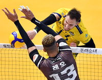 ‘프로보노’ 정경호, 판사·상대 변호사 휠체어 태웠다... 파격 현장 검증 예고