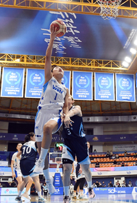 [포토]우리은행 박지현, 가볍게 레이업슛