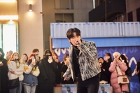 홍대에서 강남까지 버스킹 성료…온리, 24일 日 팬미팅 연다