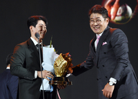 [포토]홍원기 감독의 축하를 받는 김혜성