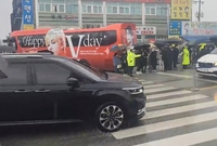 군복무 진·제이홉·슈가까지 휴가내고 한자리…BTS RM·뷔, 폭우 속 조용히 입소[SS현장]