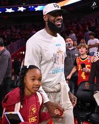 르브론 아들 브로니가 복귀전에서 ‘블락’을 해내자 아버지는 ‘환호성’을 질렀다