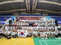 ‘태국 원정’ 간 ‘셔틀콕 유망주’들 금 5개 수확...쌍둥이 자매 동생 김민선, U-19 여자단식 우승