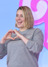 ‘바비’ 그레타 거윅 감독, 美 여성 감독 최초 칸 영화제 심사위원장 맡는다[공식]