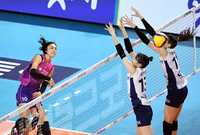 [포토]힘차게 공격하는 흥국생명 김연경