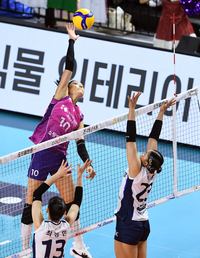 [포토]김연경의 타점 높은 공격