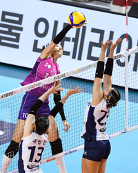 [포토]흥국생명 김연경, 더 높게!