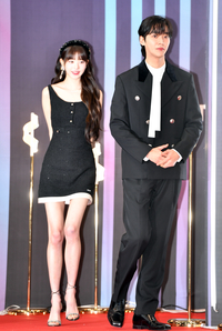 [포토]'사회맡은  MC 로운과 장원영'