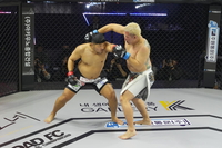 ‘로드FC 067’ 권아솔, 日 지하격투가 상대로 만장일치 판정승.. 연장까지 치열한 접전