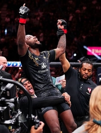 ‘UFC 296’ 리온 에드워즈, 타이틀 2차 방어 성공! 냉정함 빛났다.. 판토자는 첫 방어전 승리