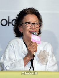 나문희, 19일 남편상…슬픔 속 빈소 지켜