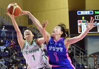 [포토]이주연에게 블록슛 당하는 신지현