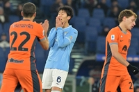 한때 ‘토트넘행 떠들썩’ 日 가마다, EPL행 재점화?…‘불법 도박혐의 토날리 잃은 뉴캐슬 영입 표적’