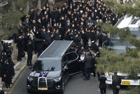 [포토] 故 이선균 발인, 동료들의 배웅 받으며 엄수