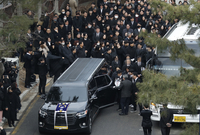 [포토] 故 이선균 발인, 동료 배우들의 배웅