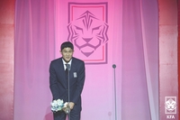 ‘이견없는 男올해의선수’ 김민재 “밤낮 안가리고 응원해주셔서 감사”…女부문 천가람 수상[KFA 어워즈 현장]