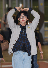 [포토]이준기, 태국 팬들을 향한 큼직한 하트