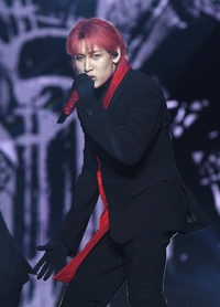 [포토]뱀뱀, 열정적으로!(서울가요대상)