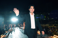 [포토]서울가요대상 MC 이승기, 무대를 떠나며...