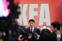 ‘괴물’ 김민재 “일본 만나면? 더 할 말 있나, 어떻게든 이기려고…”