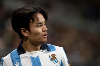 日축구 ‘초비상’ 미토마→구보도 쓰러졌다…‘왼 대퇴사두근 부상, 대표팀 이동해 치료’ 소시에다드 발표