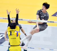 [포토]‘김홍정 따돌리는’ 김민재