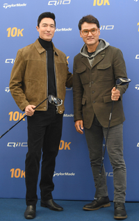 [포토] 다니엘 헤니-박찬호 ‘미소 가득한 포즈’