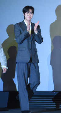 [포토] 공명 ‘박수 치며 입장’