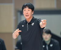 불안한 선두, ‘3연패’ 위기의 우리카드 신영철 감독 “거들먹거리며 대충 하면 안 된다”[현장인터뷰]