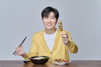 투다리, 배우 ‘박희순’ 모델 재발탁