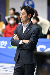삼성생명 원정승 노리는 신한은행 구나단 감독 “김태연 오늘 투입한다, 쿼터당 6~7분 기대” [SS경기브리핑]