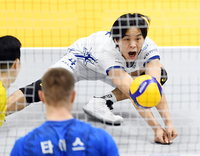 [포토]공 살려내는 KB손해보험 정민수