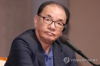 ‘칸 최초 진출’ 거장 이두용 감독, 투병 중 별세…향년 82세